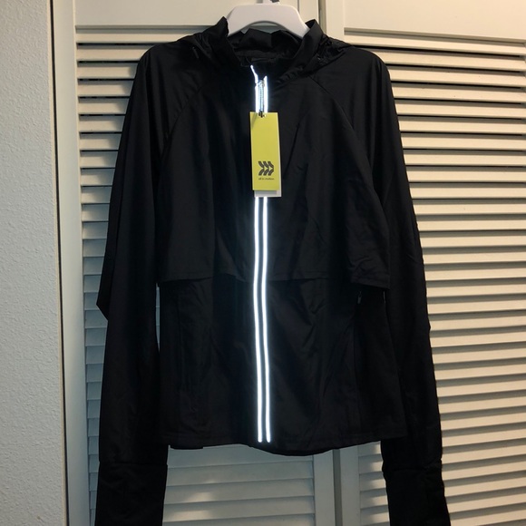 All in Motion women’s run jacket - Picture 2 of 3